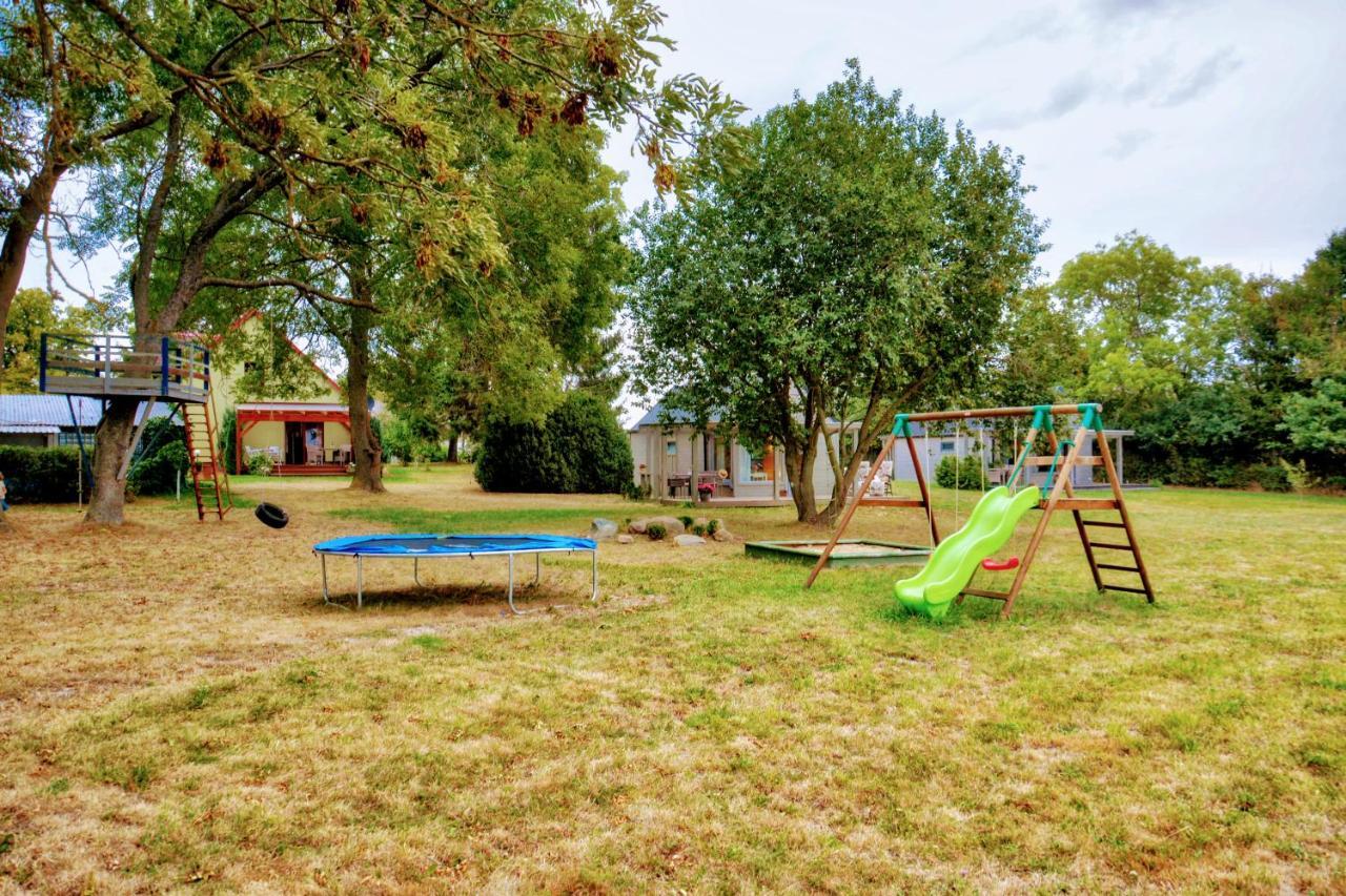Zielone Wakacje Kusin, Domki Jednorodzinne Karnice Exterior photo
